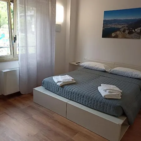 ゲストハウス Ederarooms Casasco Intelvi